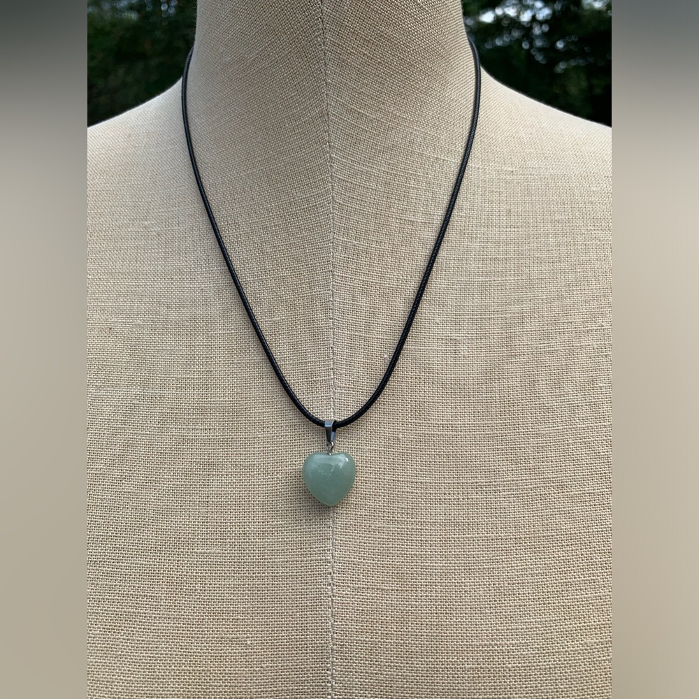 Handmade Genuine Stone Heart Amulet Necklace - Picture 10 of 10